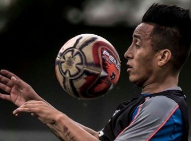 Cueva nega ter sido afastado e diz que 'não é certo' Santos fazer isso