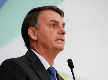 'Eu lamento, tem que aprovar, não tinha como', diz Bolsonaro sobre reforma