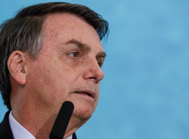 'Querem me derrubar? Tenho couro duro', diz Bolsonaro sobre relação com imprensa