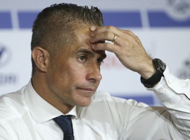 Após nove rodadas do Francês, Lyon demite o brasileiro Sylvinho