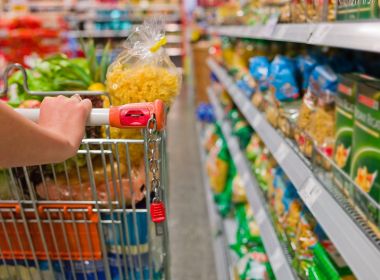Queda no preço dos alimentos contribui para deflação de 0,04% em setembro