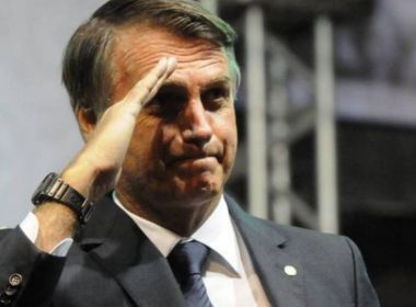 Bolsonaro defende que Eduardo abra mão de embaixada para pacificar PSL