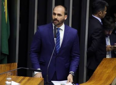 Eduardo Bolsonaro desiste da embaixada nos EUA após ser confirmado líder do PSL