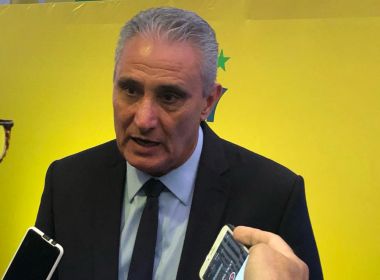 Tite poupa Neymar e atletas que jogam no Brasil de convocação