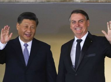 Em reunião fechada, Bolsonaro se retrata por críticas à China