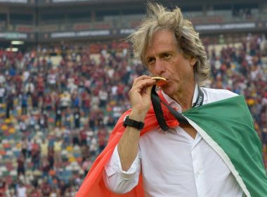 Jorge Jesus receberá R$ 9 milhões em premiações por títulos no Flamengo