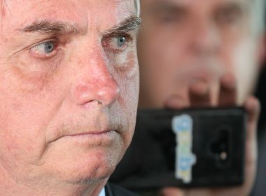 Bolsonaro chama de fake news livro que fala em demissão de Moro cogitada em 2019