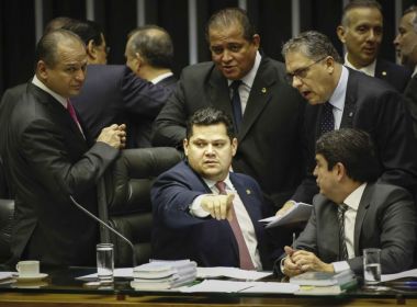 Governo negocia flexibilizar pauta na volta do Congresso
