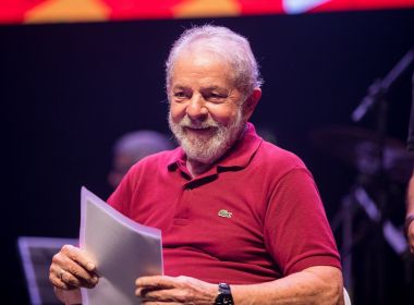 'Se não formos para a rua lutar e resistir, estaremos perdidos', diz Lula