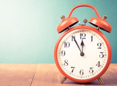 Mesmo sem horário de verão, celulares atrasam relógio em uma hora