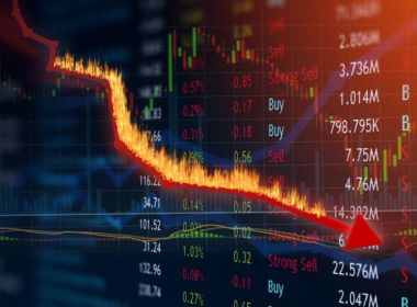 Bolsa despenca 4,7% com riscos do coronavírus sobre a economia