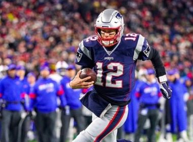 Tom Brady assina contrato com o Tampa Bay Buccaneers