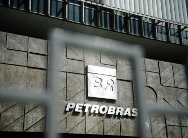 Petrobras desembarca oito funcionários de plataforma por sintomas de coronavírus