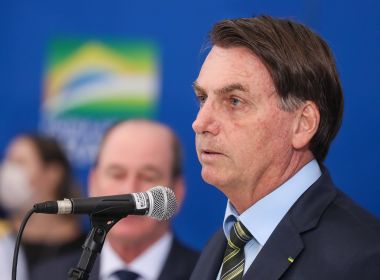 Bolsonaro muda o tom, parabeniza governadores e pede união contra coronavírus