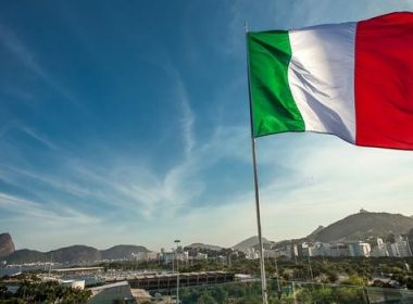 Um mês após parar completamente, Itália projeta saída gradual de quarentena