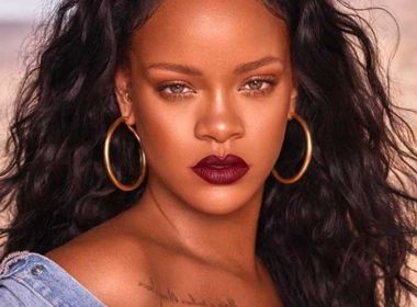 Rihanna se une ao CEO do Twitter para doar US$ 4,2 mil a vítimas de violência doméstica
