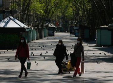 Em lockdown total há duas semanas, Espanha registra menor número de mortes