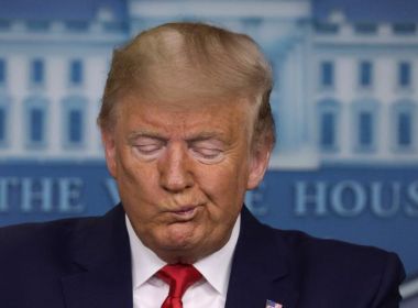 Após sugestão de Trump, Nova York tem aumento de chamadas por ingestão de desinfetante