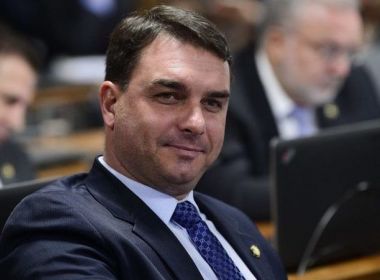 Desembargador que concedeu foro a Flávio Bolsonaro diz que agiu com consciência