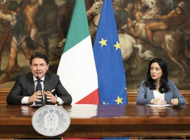 Escolas na Itália só reabrem em setembro, anuncia governo