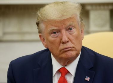 Em livro, sobrinha descreve Trump imerso em traumas familiares e mentiras