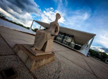 Mais de 8 mil juízes receberam mais de R$ 100 mil mensais ao menos uma vez desde 2017