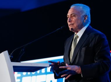 Fora da agenda, Temer discute aumento salarial com ministros do STF