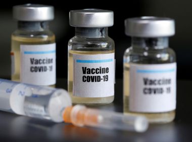 Governo prepara MP para pagar 100 milhões de doses da vacina de Oxford