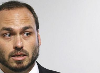 Alvo de investigação, Carlos Bolsonaro manteve cofre particular em banco, apontam extratos