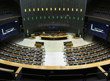 Evangélicos e até oposição veem votos para derrubar veto de Bolsonaro a dívidas de igrejas