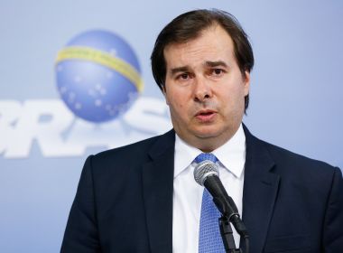 Maia chama visita de Pompeo de afronta à autonomia da política externa brasileira