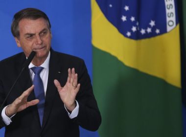 Bolsonaro diz que pode entrar em eleição para influenciar em São Paulo, Santos e Manaus