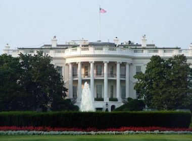 A 26 dias da eleição, Biden alcança maior vantagem de toda a campanha sobre Trump