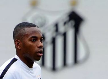 Coletivo de torcedoras notifica STJD e pede anulação de registro de Robinho
