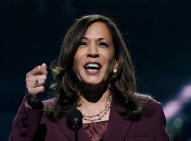 'Serei a primeira vice-presidente dos EUA, mas não a última', diz Kamala em discurso da vitória