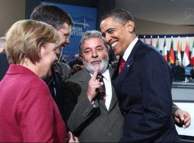 Lula se nega a comentar citações sobre ele em livro de Barack Obama