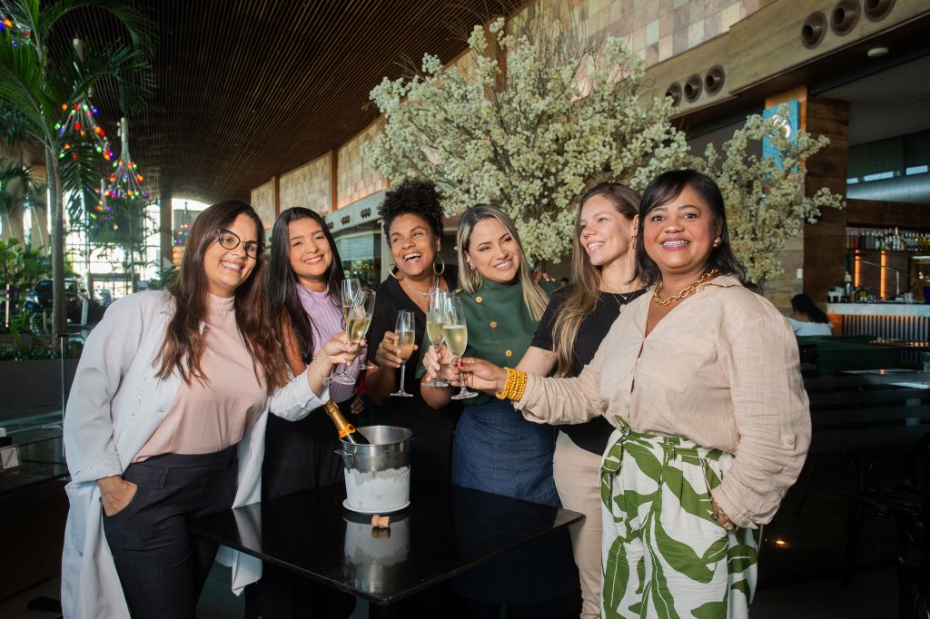 Mulheres à frente das equipes do 33 Contemporâneo.