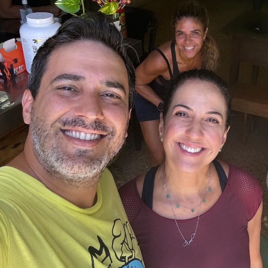 André Marques e Carol Sousa na academia Villa Forma