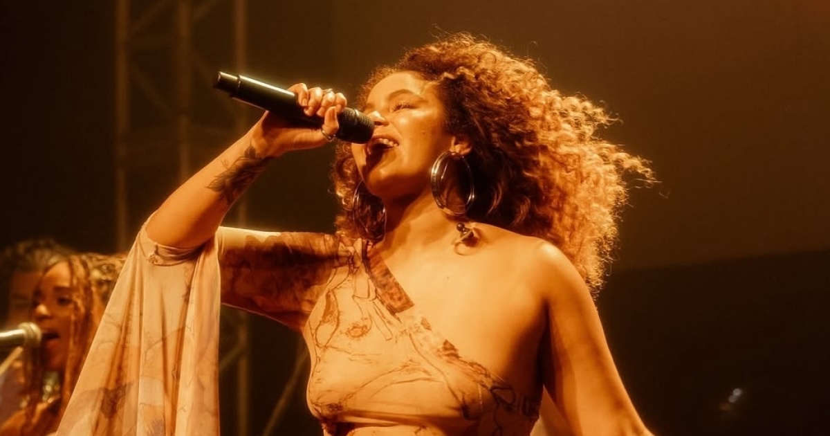 Rachel Reis ganha destaque no O Globo e se prepara para estrear no The Town