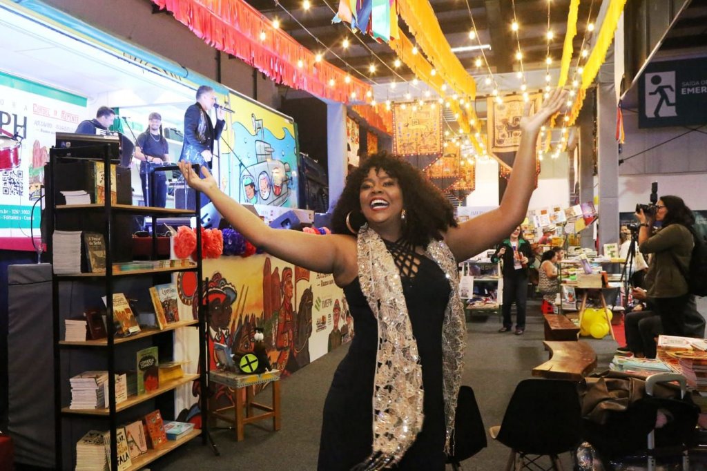 Del Feliz se apresenta na Bienal do Livro de São Paulo e parte para a Lavage de La Madeleine 3 Cláudya Costa