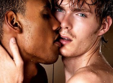 Banda beijou gay em novo reality - Notcia - Holofote - Bahia Notcias