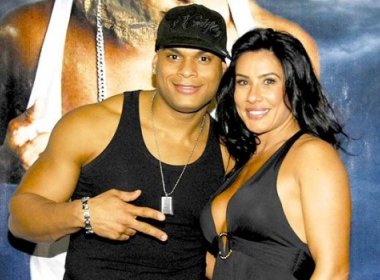 Scheila Carvalho diz que perdoa Tony Salles e vai processar ex-amante do cantor