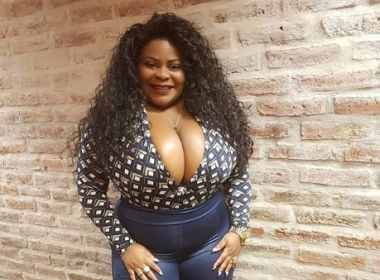 Sem perceber gafe, Jojo Todynho canta ‘Messi tchau’ em emissora na Argentina