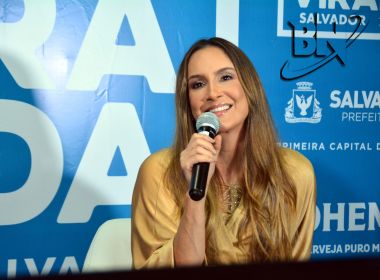 Claudia Leitte fala do feat com Anitta e diz estar otimista para 2019: ‘Será um ano melhor’