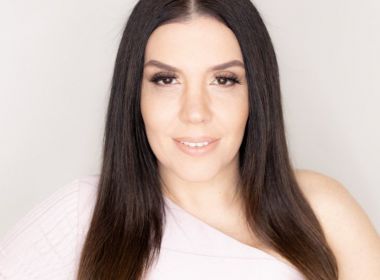 Simony vai recorrer à Justiça após ex revisar pensão de filha para R$ 300; cantora ironiza