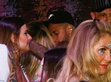 Neymar é flagrado aos beijos com baiana ex-The Voice em camarote de Salvador