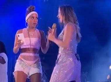 Anitta e Claudia Leitte dançam juntas em show em Ilhéus