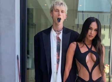Megan Fox e Gun Kelly anunciam noivado; casal revela que bebeu o sangue um do outro 
