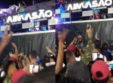 VÍDEO: Foliões aparecem armados durante show em Salvador; banda justifica 