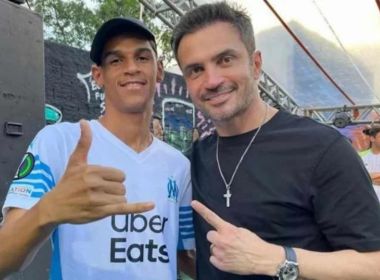 Luva de Pedreiro desmente troca de empresário: 'Que mentira é essa, parceiro?'